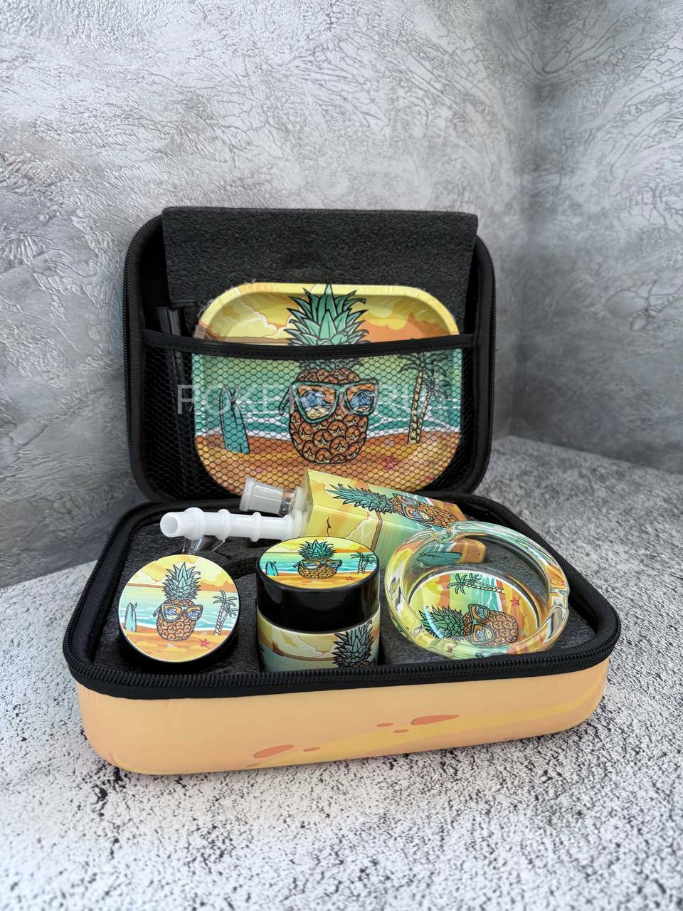 Бонг в кейсе Pineapple Бонг в кейсе Pineapple